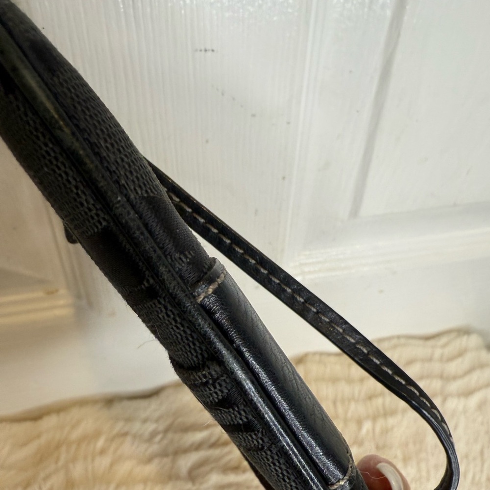COACH BLACK CC SIGNATURE CANVAS POUCH WRISTLET - Picture 4 of 12